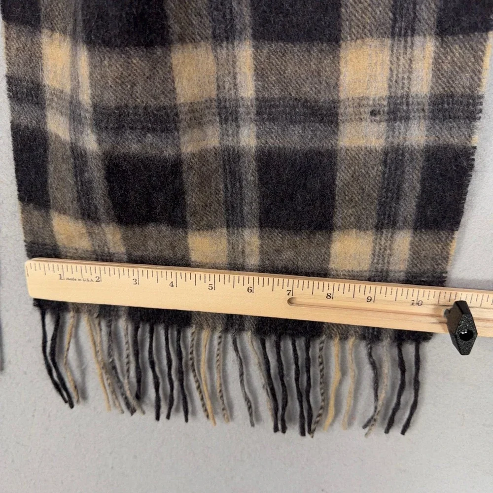 Amicale Scarf One Size Black Plaid 100% Cashmere Fringed Classic Luxury